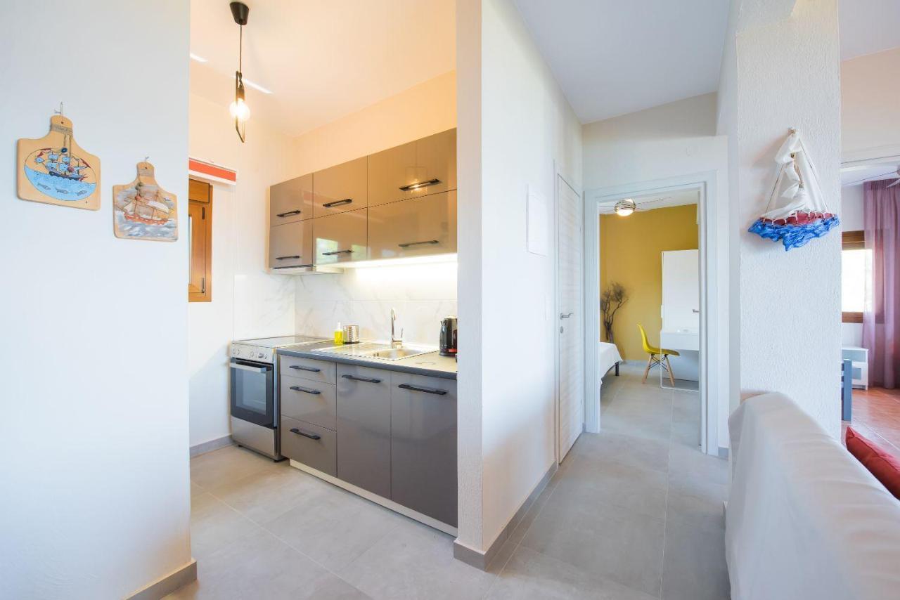 Nereus & Oceanus Beachfront Apartments, Lagonisi Beach #Feelslikehome Ormos Panagias Exteriér fotografie
